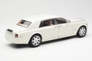 Rolls-Royce Phantom VII EWB English Fehér Kyosho 1:18 08841EW2 Fém – 3. kép a 8-ből