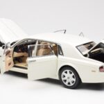 Rolls-Royce Phantom VII EWB English Fehér Kyosho 1:18 08841EW2 - image 5 of 8