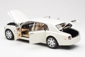 Rolls-Royce Phantom VII EWB English Fehér Kyosho 1:18 08841EW2 Fém – 5. kép a 8-ből