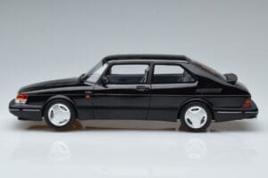 Saab 900 Turbo Mk1 Fekete Otto 1:18 OT678 Gyanta – 3. kép a 6-ből