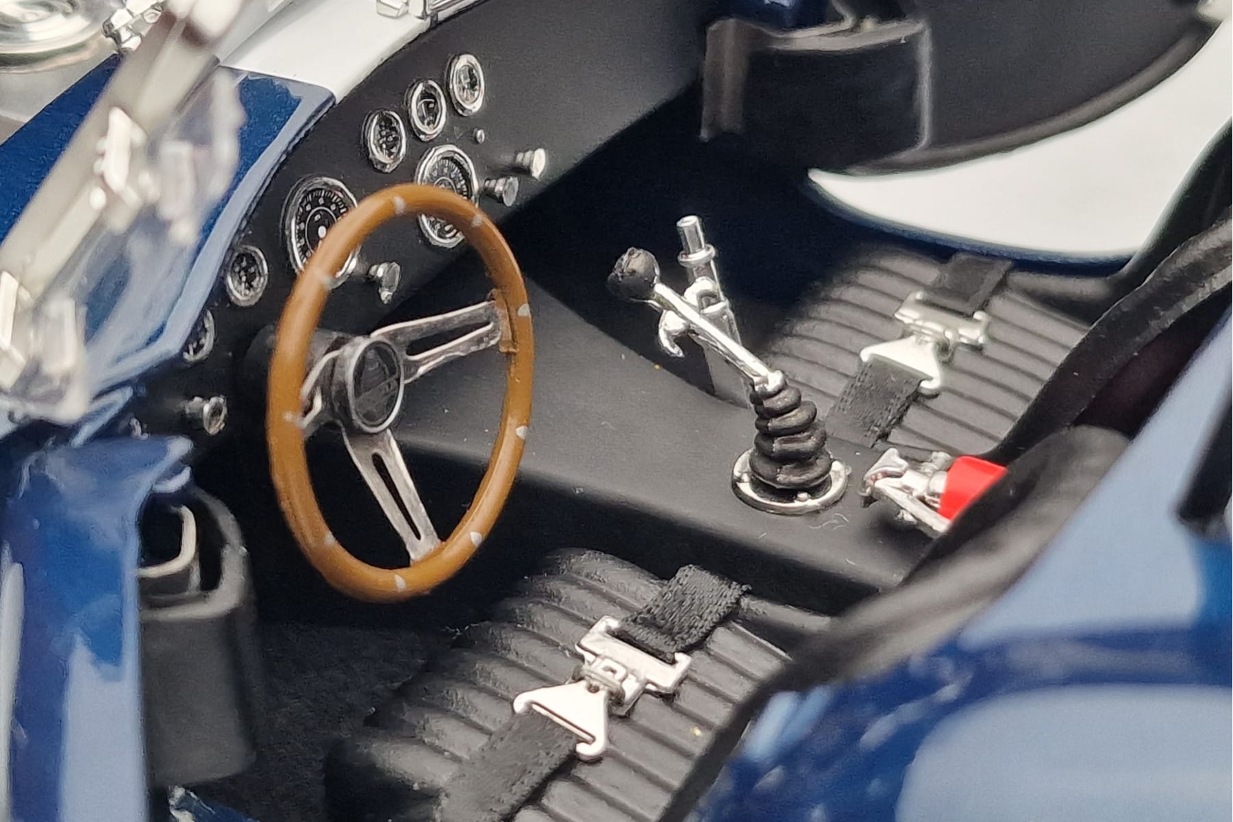 Shelby Cobra 427 S/C Sötétkék Kyosho 1:18 08048DBL Fém – 7. kép a 9-ből