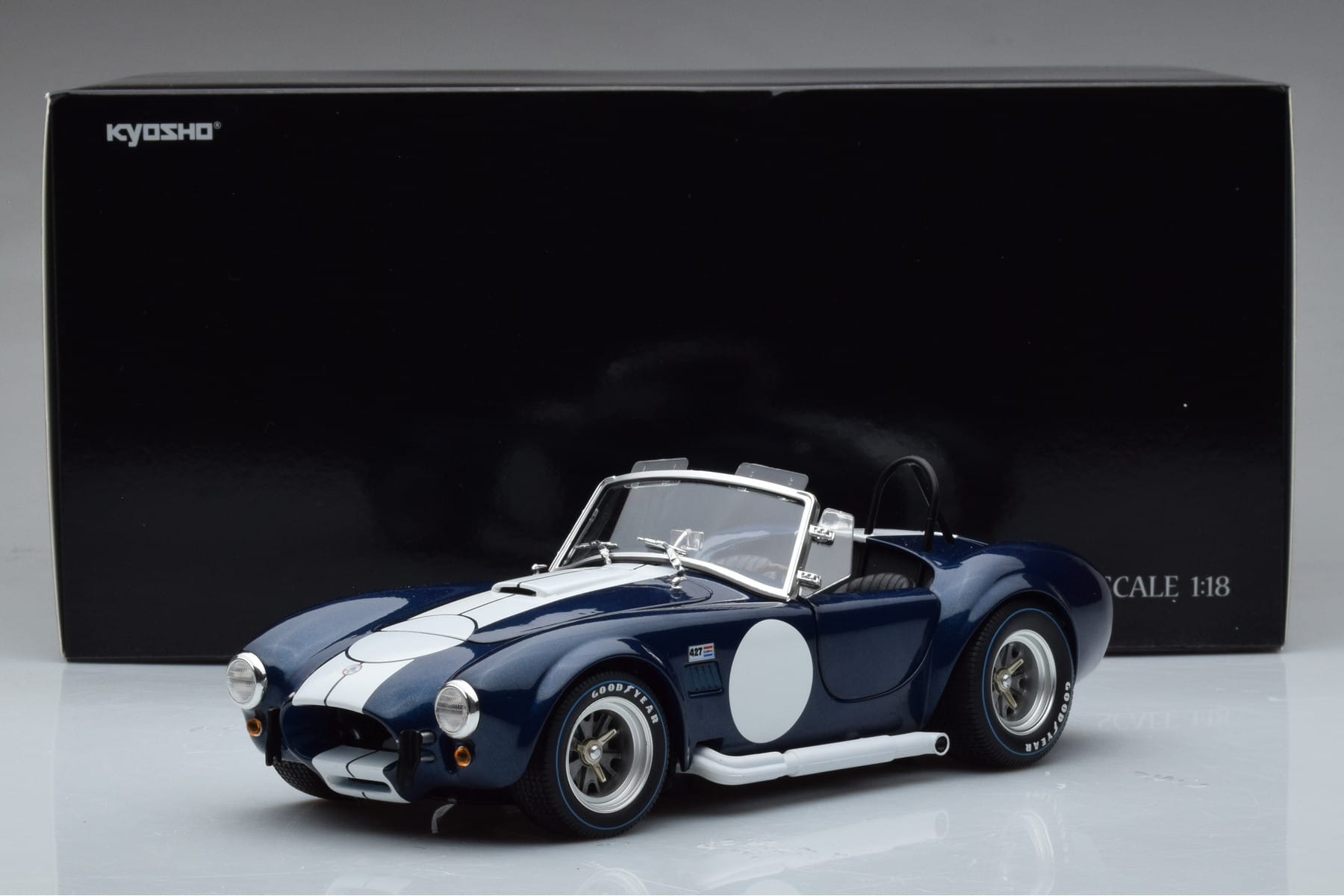Shelby Cobra 427 S/C Sötétkék Kyosho 1:18 08048DBL Fém – 9. kép a 9-ből