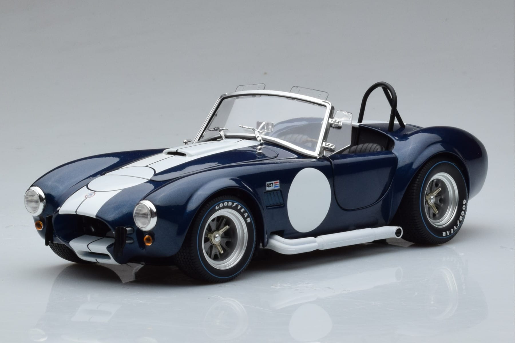 Shelby Cobra 427 S/C Sötétkék Kyosho 1:18 08048DBL Fém