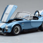 Shelby Cobra 427 S/C Világoskék Kyosho 1:18 - image 2 of 9