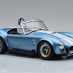 Shelby Cobra 427 S/C Világoskék Kyosho 1:18 - image 5 of 9