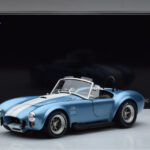 Shelby Cobra 427 S/C Világoskék Kyosho 1:18 - image 9 of 9
