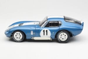 Shelby Daytona Cobra Coupe #11 S. Thompson 24 Hours of Le Mans 1965 CMR 1:18 CMR114 Fém – 4. kép a 8-ből