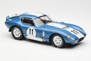 Shelby Daytona Cobra Coupe #11 S. Thompson 24 Hours of Le Mans 1965 CMR 1:18 CMR114 Fém – 6. kép a 8-ből