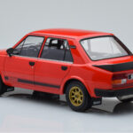 Skoda 130 LR Piros IXO 1:18 - image 5 of 6