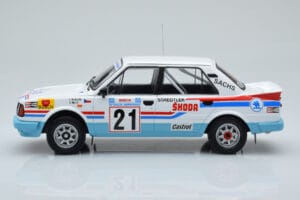 Skoda 130 LR #21 L. Krecek / B. Motl Rally Acropolis 1986 IXO 1:18 18RMC157A Fém – 3. kép a 6-ből