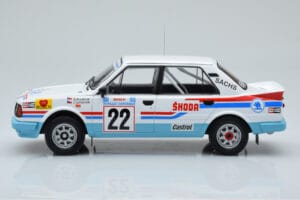 Skoda 130 LR #22 S. Kvaizar / J. Janecek Rally Acropolis 1986 IXO 1:18 18RMC157B Fém – 3. kép a 6-ből