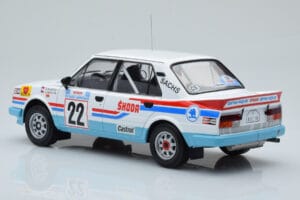 Skoda 130 LR #22 S. Kvaizar / J. Janecek Rally Acropolis 1986 IXO 1:18 18RMC157B Fém – 5. kép a 6-ből