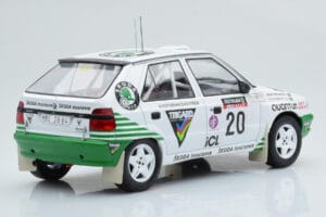 Skoda Felicia #20 S. Blomqvist / B. Cederberg Rally RAC Lombard 1995 IXO 1:18 18RMC147 Fém – 2. kép a 6-ből