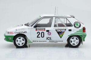 Skoda Felicia #20 S. Blomqvist / B. Cederberg Rally RAC Lombard 1995 IXO 1:18 18RMC147 Fém – 3. kép a 6-ből