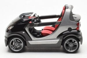 Smart Fortwo Crossblade Kabrió Ezüst Fekete Kyosho 1:18 13440 Fém – 3. kép a 6-ből