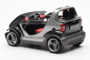 Smart Fortwo Crossblade Kabrió Ezüst Fekete Kyosho 1:18 13440 Fém – 5. kép a 6-ből