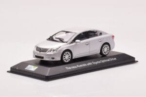 Toyota Avensis T270 Ezüst Minichamps 1:43 403166903 Fém – 2. kép a 4-ből