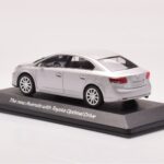Toyota Avensis T270 Ezüst Minichamps 1:43 - image 3 of 4