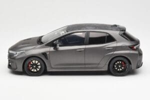 Toyota GR Corolla Morizo Edition Szürke Otto 1:18 OT451 Gyanta – 3. kép a 6-ből