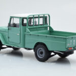 Toyota Land Cruiser 40 4x4 Pickup Zöld Kyosho 1:18 - image 7 of 8