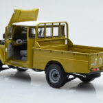 Toyota Land Cruiser 40 4x4 Pickup Olíva Kyosho 1:18 - image 3 of 8