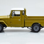 Toyota Land Cruiser 40 4x4 Pickup Olíva Kyosho 1:18 - image 5 of 8