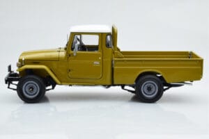 Toyota Land Cruiser 40 4x4 Pickup Olíva Kyosho 1:18 08958K Fém – 5. kép a 8-ből