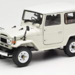 Toyota Land Cruiser FJ40 Van Fehér Kyosho 1:18 08971W