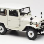 Toyota Land Cruiser FJ40 Van Fehér Kyosho 1:18 08971W - image 6 of 8