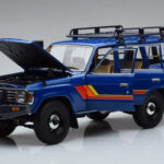 Toyota Land Cruiser 60 Kék Opcionális Alkatrészekkel Kyosho 1:18 - image 2 of 11