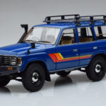 Toyota Land Cruiser 60 Kék Opcionális Alkatrészekkel Kyosho 1:18