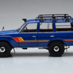 Toyota Land Cruiser 60 Kék Opcionális Alkatrészekkel Kyosho 1:18 - image 4 of 11