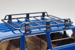 Toyota Land Cruiser 60 Kék Opcionális Alkatrészekkel Kyosho 1:18 08956XBL Fém – 7. kép a 11-ből