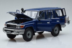 Toyota Land Cruiser J76 Kék Almost Real 1:18 870101 Fém – 2. kép a 7-ből