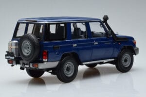 Toyota Land Cruiser J76 Kék Almost Real 1:18 870101 Fém – 3. kép a 7-ből