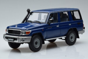 Toyota Land Cruiser J76 Kék Almost Real 1:18