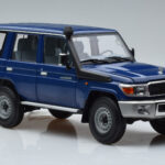 Toyota Land Cruiser J76 Kék Almost Real 1:18 - image 5 of 7