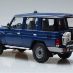 Toyota Land Cruiser J76 Kék Almost Real 1:18 - image 6 of 7