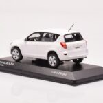 Toyota RAV4 XA30 Fehér Minichamps 1:43 - image 3 of 4