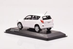 Toyota RAV4 XA30 Fehér Minichamps 1:43 400166571 Fém – 3. kép a 4-ből
