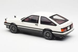Toyota Sprinter Trueno AE86 Fehér Otto 1:18 OT444B Gyanta – 5. kép a 6-ből
