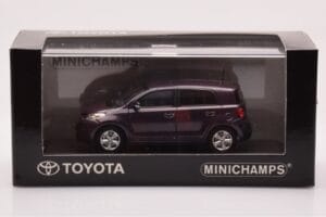 Toyota Urban Cruiser Lila Metál Minichamps 1:43 403166963 Fém – 4. kép a 4-ből
