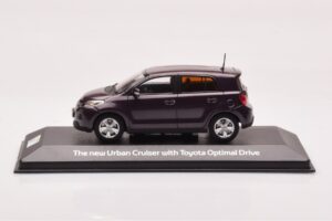 Toyota Urban Cruiser Lila Metál Minichamps 1:43 403166963