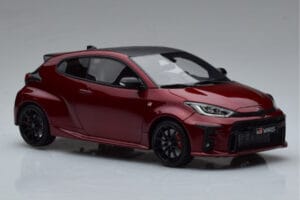 Toyota GR Yaris Piros Otto 1:18 OT1003 Gyanta – 4. kép a 6-ből