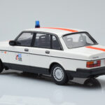 Volvo 240 GL Rendőrség Belgium Minichamps 1:18 - image 5 of 6