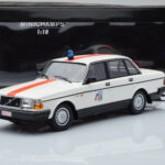 Volvo 240 GL Rendőrség Belgium Minichamps 1:18 - image 6 of 6