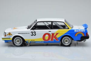 Volvo 240 Turbo Beckers #33 Andersson / Petersson / Linder ETCC Zolder 1985 IXO 1:18 18RMC105B Fém – 3. kép a 6-ből