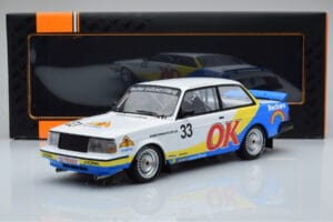 Volvo 240 Turbo Beckers #33 Andersson / Petersson / Linder ETCC Zolder 1985 IXO 1:18 18RMC105B Fém – 6. kép a 6-ből