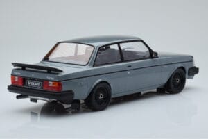 Volvo 240 Turbo Szürke IXO 1:18 18CMC089 Fém – 2. kép a 6-ből
