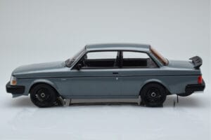 Volvo 240 Turbo Szürke IXO 1:18 18CMC089 Fém – 3. kép a 6-ből